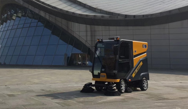 C200道路清掃車服務(wù)于合肥濱湖會(huì)展中心